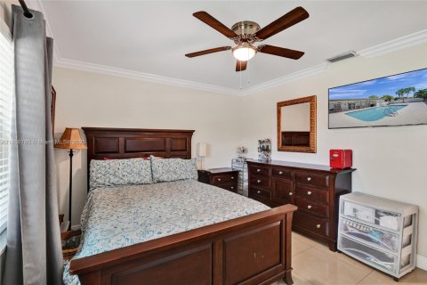 House in Coral Springs, Florida 4 bedrooms, 171.78 sq.m. № 1882198 - photo 22