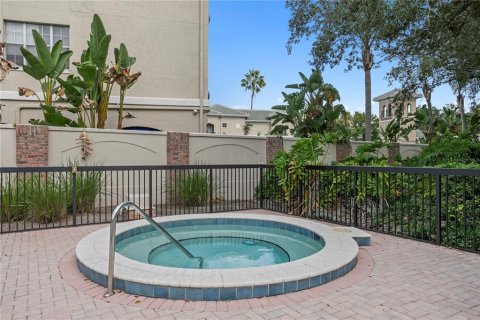 Copropriété à vendre à Tampa, Floride: 2 chambres, 104.14 m2 № 2406303 - photo 29