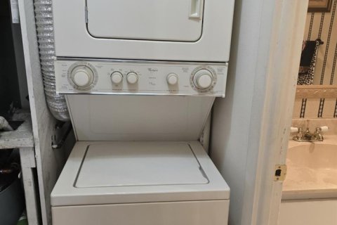 Купить кондоминиум в Уэст-Палм-Бич, Флорида 5 комнат, 82.5м2, № 2082604 - фото 9