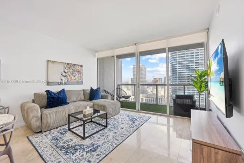 Condominio en venta en Miami, Florida, 1 dormitorio, 73.39 m2 № 1848303 - foto 3