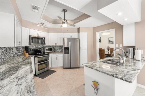 House in Palm Harbor, Florida 4 bedrooms, 203.83 sq.m. № 1854619 - photo 7