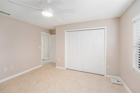House in Palm Harbor, Florida 4 bedrooms, 203.83 sq.m. № 1854619 - photo 20