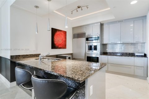 Купить кондоминиум в Санни-Айлс-Бич, Флорида 3 спальни, 182.27м2, № 2009965 - фото 8