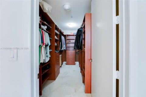 Купить кондоминиум в Санни-Айлс-Бич, Флорида 3 спальни, 182.27м2, № 2009965 - фото 13