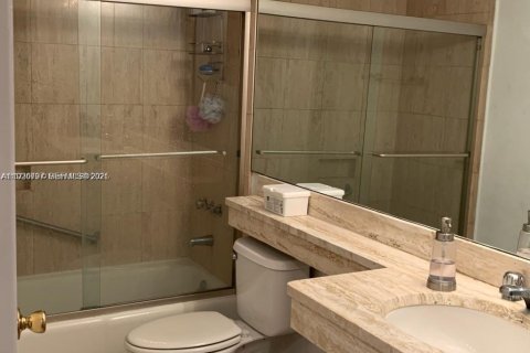 Condominio en venta en Coral Gables, Florida, 39.02 m2 № 1986652 - foto 11