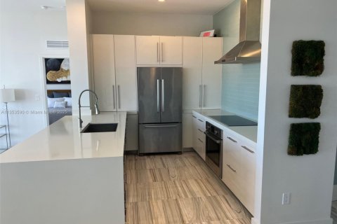 Condominio en alquiler en Miami Beach, Florida, 2 dormitorios, 138.42 m2 № 2018990 - foto 20