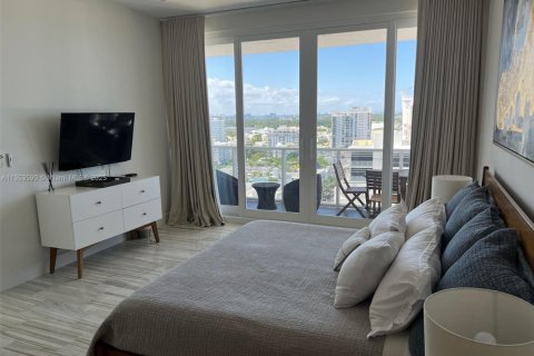 Condominio en alquiler en Miami Beach, Florida, 2 dormitorios, 138.42 m2 № 2018990 - foto 29