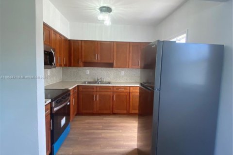 Casa en venta en North Miami Beach, Florida, 4 dormitorios, 154.4 m2 № 1882650 - foto 10