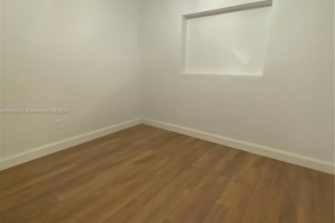 Casa en venta en North Miami Beach, Florida, 4 dormitorios, 154.4 m2 № 1882650 - foto 6