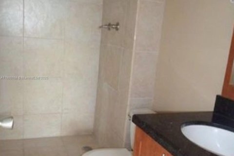 Купить кондоминиум в Майами, Флорида 2 спальни, 96.25м2, № 1951650 - фото 11