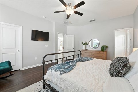 House in Melbourne, Florida 4 bedrooms, 184.23 sq.m. № 1919646 - photo 18