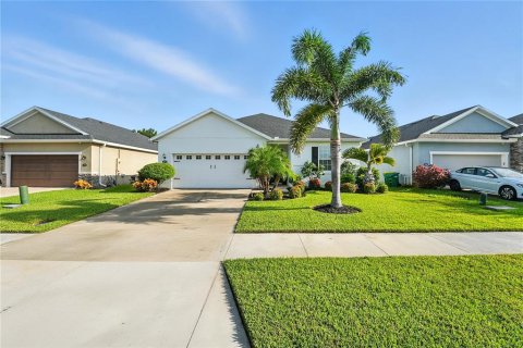 House in Melbourne, Florida 4 bedrooms, 184.23 sq.m. № 1919646 - photo 6