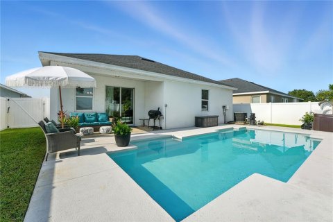 House in Melbourne, Florida 4 bedrooms, 184.23 sq.m. № 1919646 - photo 2