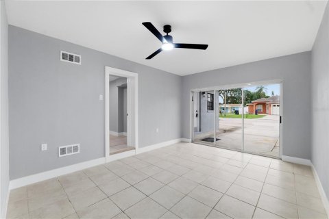Villa ou maison à vendre à Tampa, Floride: 3 chambres, 201.13 m2 № 2277500 - photo 21