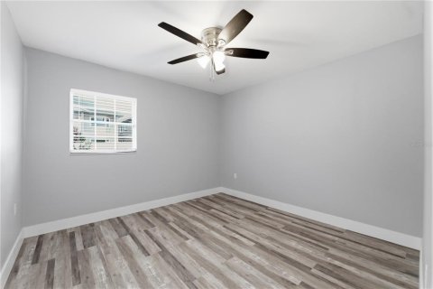 Villa ou maison à vendre à Tampa, Floride: 3 chambres, 201.13 m2 № 2277500 - photo 15