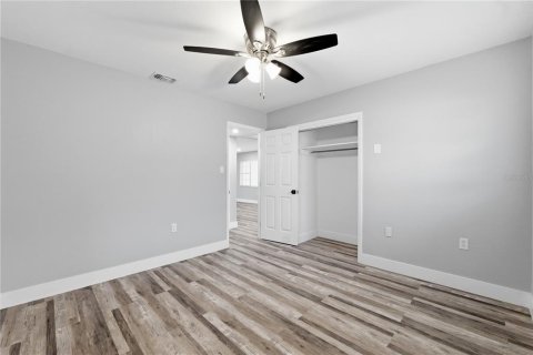Villa ou maison à vendre à Tampa, Floride: 3 chambres, 201.13 m2 № 2277500 - photo 16