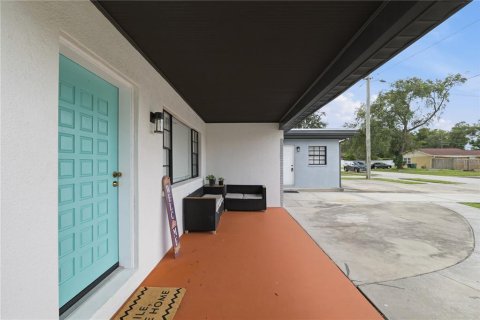 Villa ou maison à vendre à Tampa, Floride: 3 chambres, 201.13 m2 № 2277500 - photo 2
