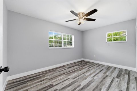 Villa ou maison à vendre à Tampa, Floride: 3 chambres, 201.13 m2 № 2277500 - photo 13