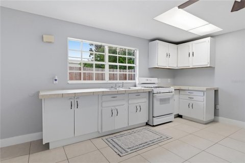 Villa ou maison à vendre à Tampa, Floride: 3 chambres, 201.13 m2 № 2277500 - photo 28