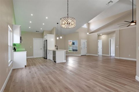 House in Orlando, Florida 3 bedrooms, 145.48 sq.m. № 1778138 - photo 18