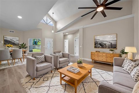 House in Orlando, Florida 3 bedrooms, 145.48 sq.m. № 1778138 - photo 6