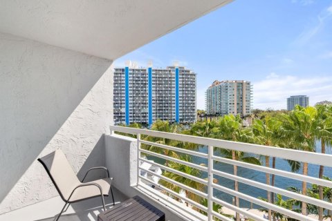 Condominio en venta en Fort Lauderdale, Florida, 1 dormitorio, 59.36 m2 № 2250477 - foto 18