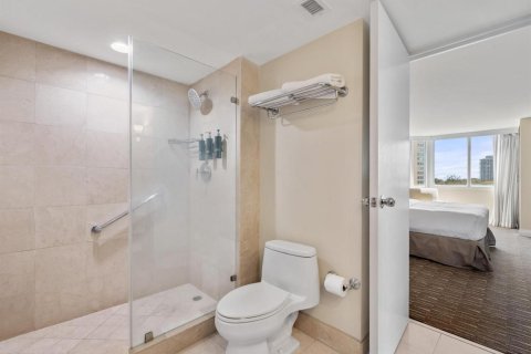 Condominio en venta en Fort Lauderdale, Florida, 1 dormitorio, 59.36 m2 № 2250477 - foto 21