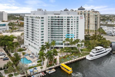 Condominio en venta en Fort Lauderdale, Florida, 1 dormitorio, 59.36 m2 № 2250477 - foto 2
