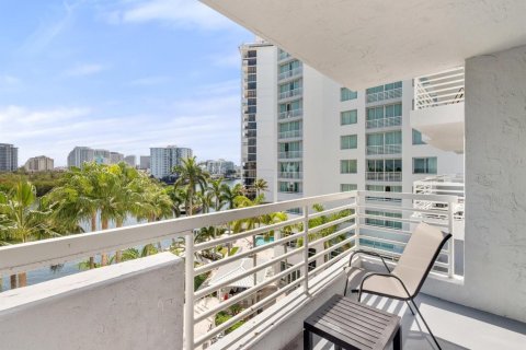 Condominio en venta en Fort Lauderdale, Florida, 1 dormitorio, 59.36 m2 № 2250477 - foto 17