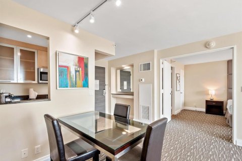 Condominio en venta en Fort Lauderdale, Florida, 1 dormitorio, 59.36 m2 № 2250477 - foto 12