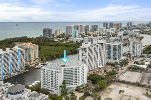 Condominio en venta en Fort Lauderdale, Florida, 1 dormitorio, 59.36 m2 № 2250477 - foto 6
