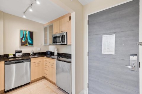 Condominio en venta en Fort Lauderdale, Florida, 1 dormitorio, 59.36 m2 № 2250477 - foto 14
