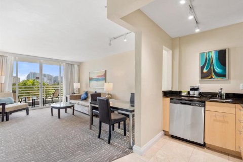 Condominio en venta en Fort Lauderdale, Florida, 1 dormitorio, 59.36 m2 № 2250477 - foto 13