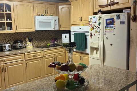 Купить кондоминиум в Хайалиа, Флорида 1 комната, 109.25м2, № 2089933 - фото 4