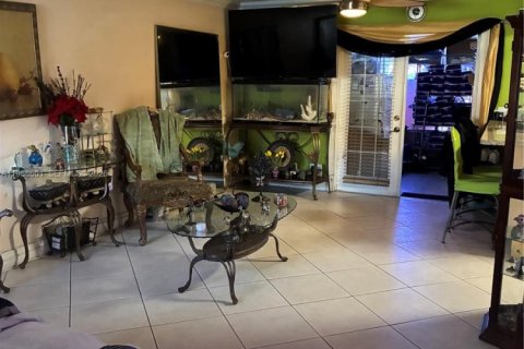 Купить кондоминиум в Хайалиа, Флорида 1 комната, 109.25м2, № 2089933 - фото 6
