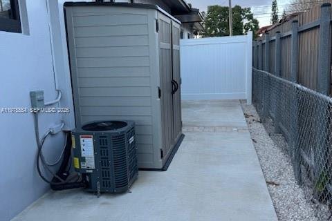 Снять в аренду виллу или дом в Майами, Флорида 2 спальни, 139.35м2, № 2038523 - фото 5