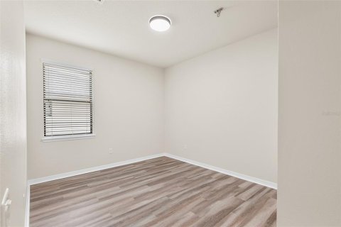 Villa ou maison à vendre à Valrico, Floride: 4 chambres, 225.38 m2 № 2395745 - photo 12