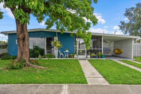 Villa ou maison à North Port, Floride 2 chambres, 78.97 m2 № 2358484