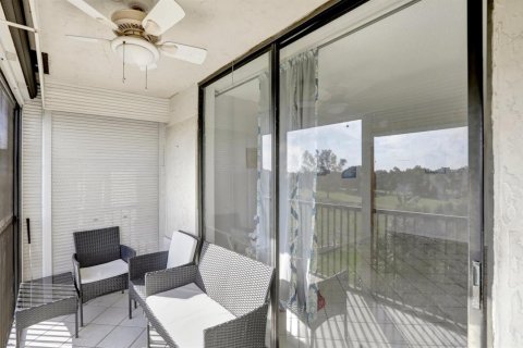 Condo in Lauderhill, Florida, 2 bedrooms № 2245385 - photo 16