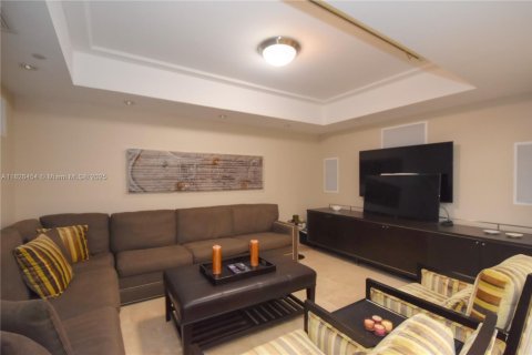 Condominio en venta en Aventura, Florida, 4 dormitorios, 332.13 m2 № 1981635 - foto 17