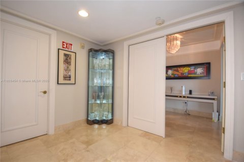 Condominio en venta en Aventura, Florida, 4 dormitorios, 332.13 m2 № 1981635 - foto 27