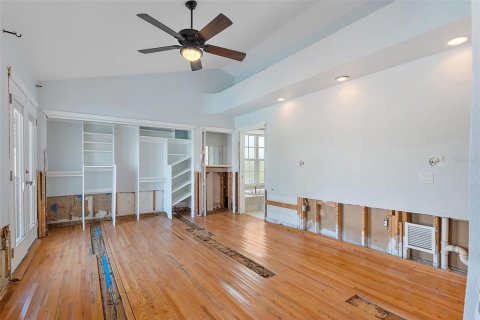 House in Saint Petersburg, Florida 3 bedrooms, 257.71 sq.m. № 1602433 - photo 22