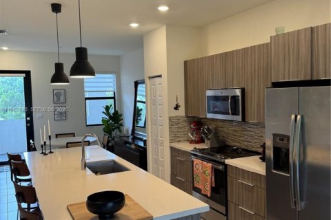 Condominio en venta en Doral, Florida, 2 dormitorios, 89.46 m2 № 2029734 - foto 5