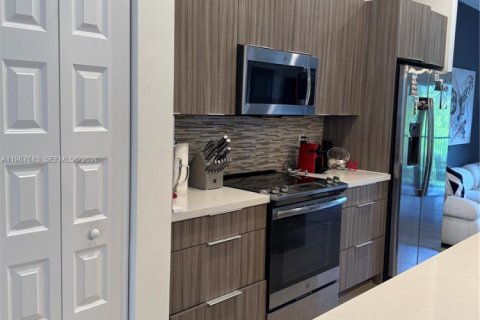 Condominio en venta en Doral, Florida, 2 dormitorios, 89.46 m2 № 2029734 - foto 7