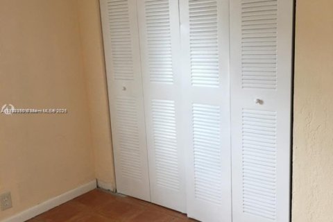 Купить коммерческую недвижимость в Халландейл-Бич, Флорида 159.42м2, № 1731043 - фото 18