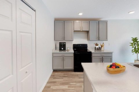 House in Lehigh Acres, Florida 4 bedrooms, 173.45 sq.m. № 1797467 - photo 4