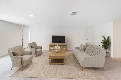 House in Lehigh Acres, Florida 4 bedrooms, 173.45 sq.m. № 1797467 - photo 6