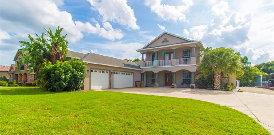 Villa ou maison à Kissimmee, Floride 4 chambres, 337.89 m2 № 1373821