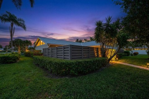 Condominio en Jupiter, Florida, 2 dormitorios  № 2416223