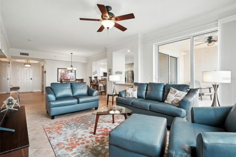 Condo in New Smyrna Beach, Florida, 3 bedrooms  № 1909567 - photo 2